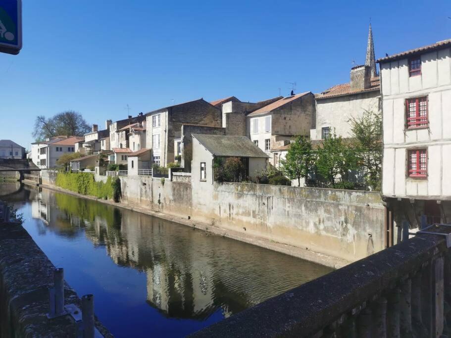 La Maisonnette Du Marais Fontaines  Exterior photo
